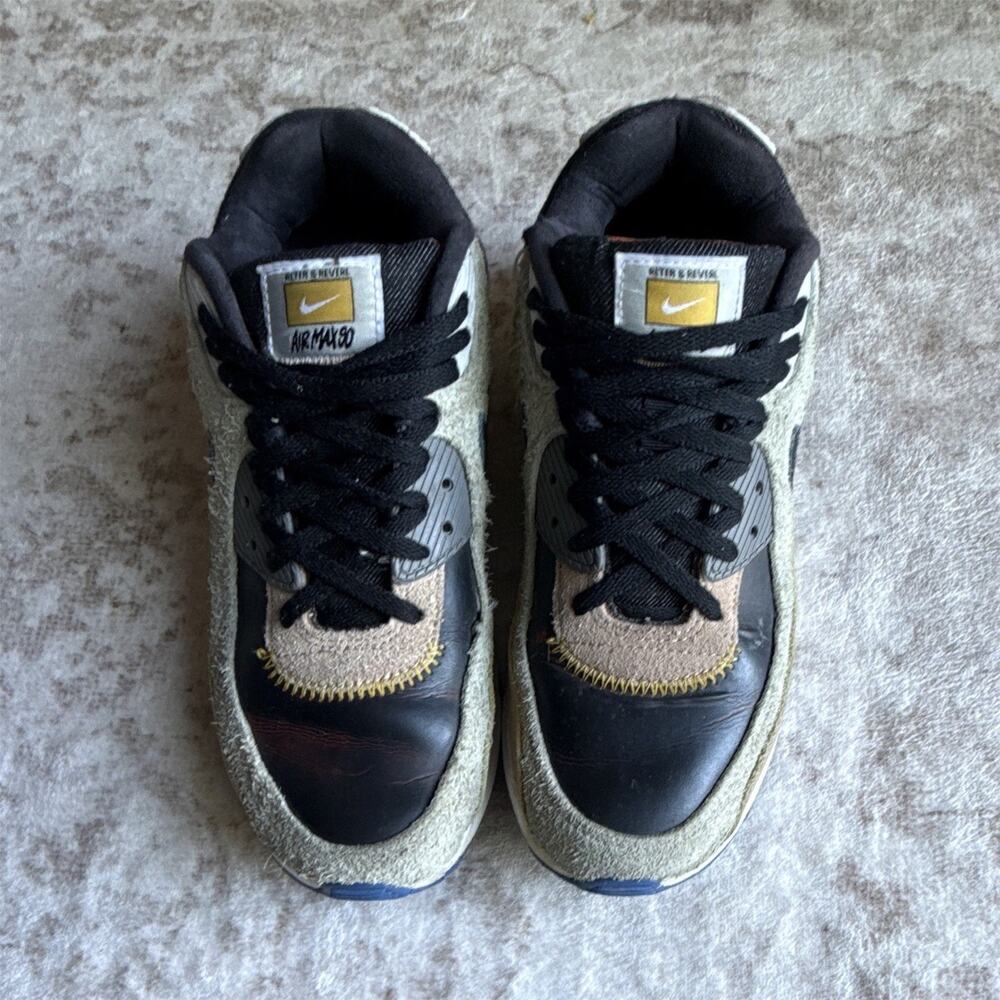 Nike Air Max 90 “Alter & Reveal” sneakers in pre-owned condition DO6111-001